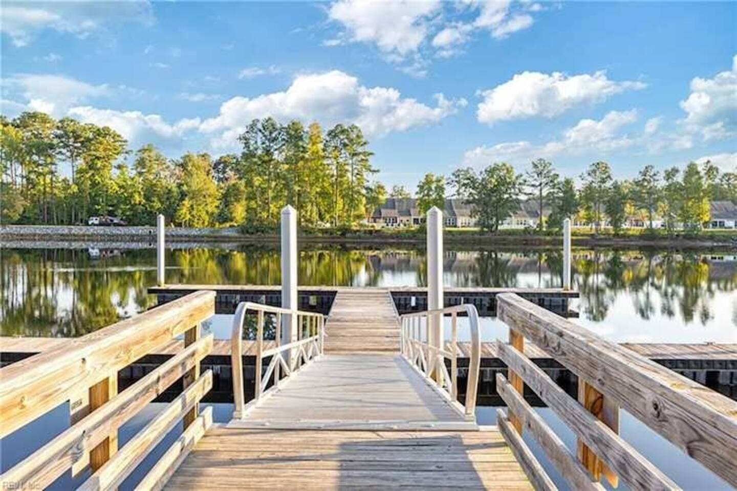 Waterfront Oasis: Fishing Pier, Pool, Beach Access — photo 2