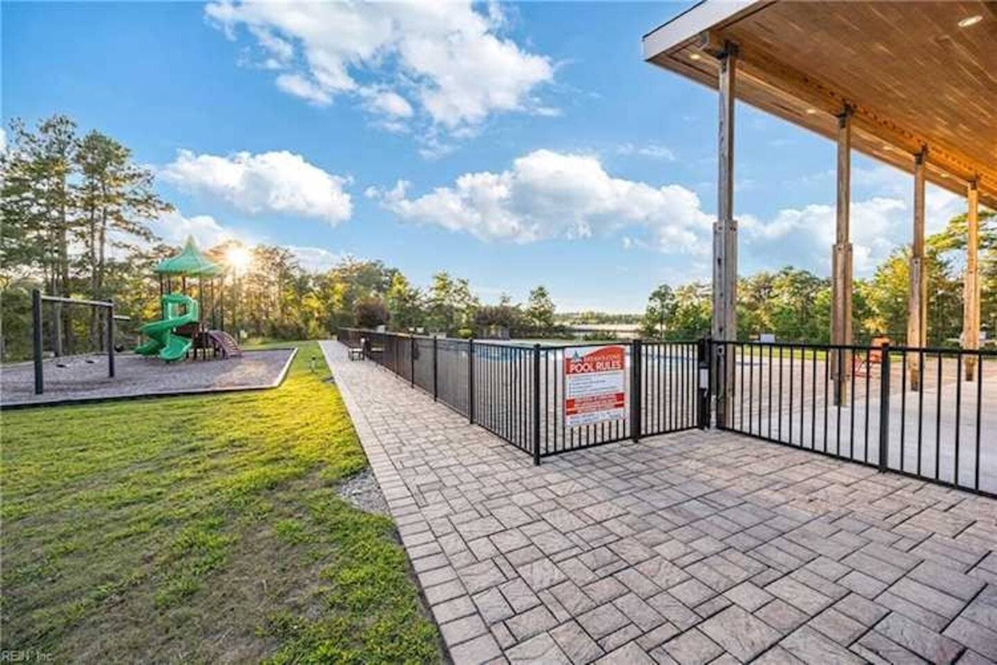 Waterfront Oasis: Fishing Pier, Pool, Beach Access — photo 4