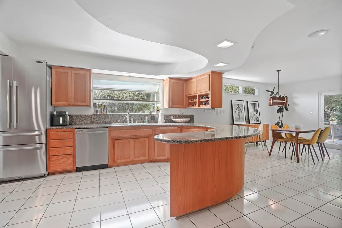 Peaceful 4BR LA Oasis w/Yard, Workspace & Hammock. — photo 4