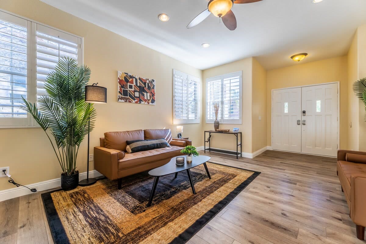 5br Family Oasis w/ Theater, Spa, near Six Flags. — photo 3